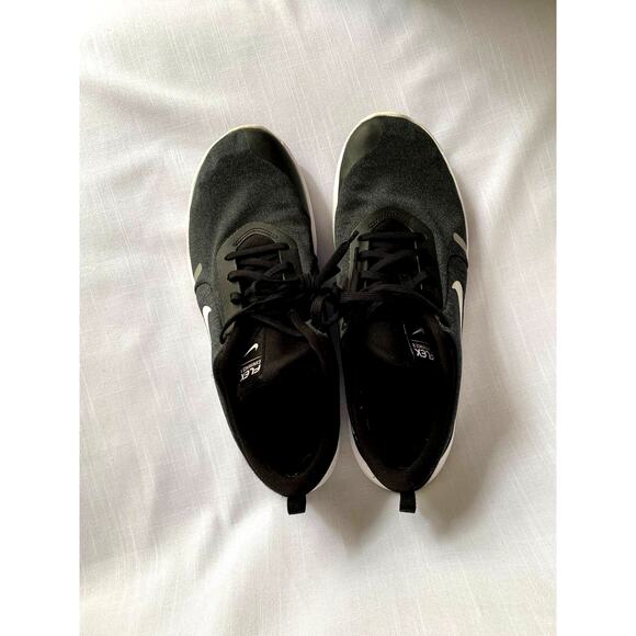 Nike Flex Men's 11 AJ5900-013 black gray white lightweight, gently used - Picture 2 of 4